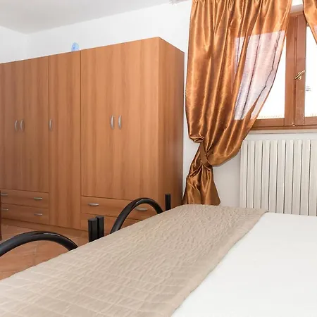 S290 - Sirolo, Ampio E Luminoso Quadrilocale Con Balcone شقة